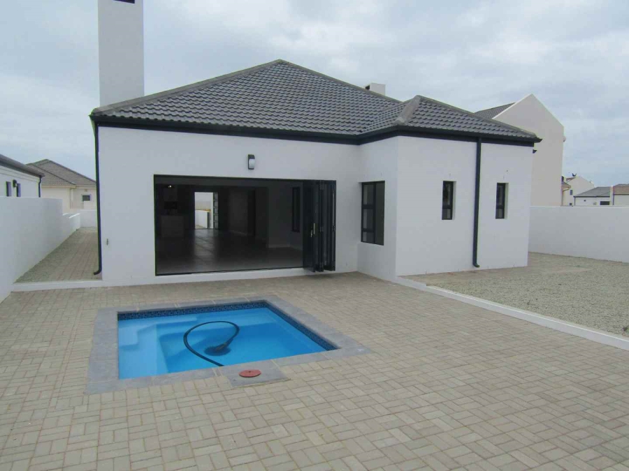 3 Bedroom Property for Sale in Sandy Point Western Cape